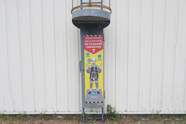 Panneau consignes de sécurité - Accès Crinoline maintenance - Renault Ampère